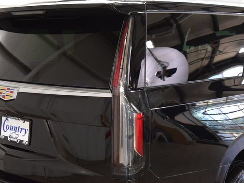 Used 2024 Cadillac Escalade ESV Premium Luxury w/ LPO, Floor Liner Package AWD/4WD image 19