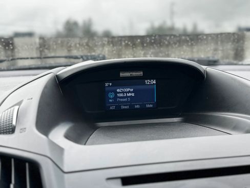 Used 2015 Ford Escape SE image 19