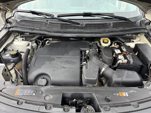 Used 2017 Ford Explorer XLT w/ Equipment Group 202A AWD/4WD image 27