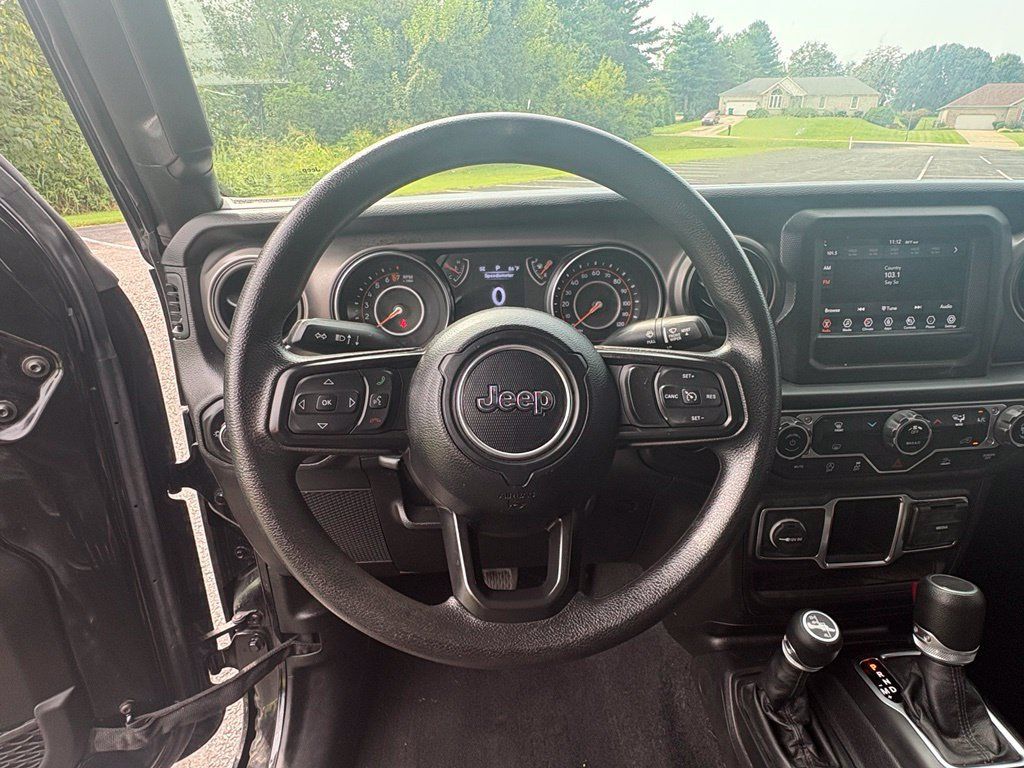 Used 2023 Jeep Gladiator Sport AWD/4WD image 21