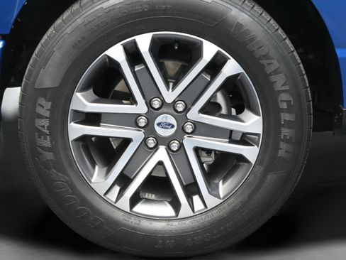Used 2022 Ford F150 XL w/ STX Appearance Package RWD image 10