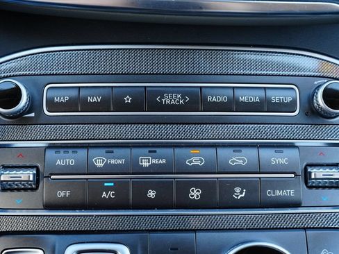Certified 2023 Hyundai Santa Fe SEL w/ Premium Package AWD/4WD image 34