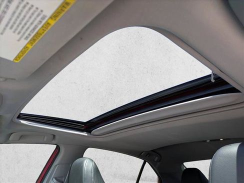 Used 2021 Toyota Camry SE w/ Convenience Package FWD image 15