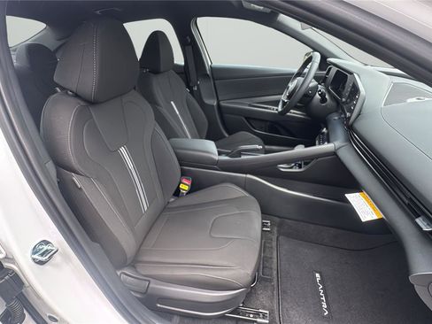 New 2026 Hyundai Elantra Sport FWD image 14