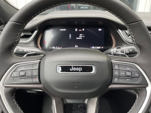 New 2025 Jeep Grand Cherokee L Limited w/ Black Appearance Package image 29