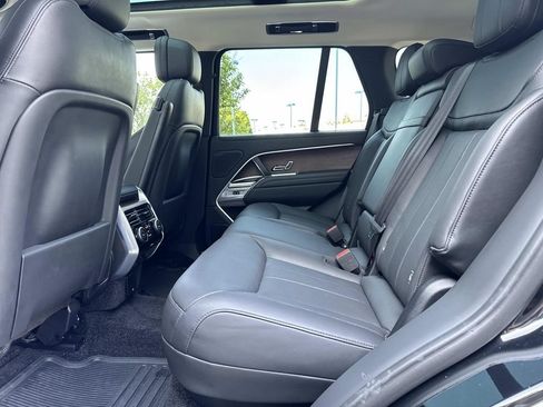 Certified 2025 Land Rover Range Rover SE AWD/4WD image 14