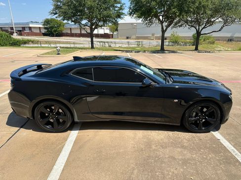 Used 2016 Chevrolet Camaro SS RWD image 8