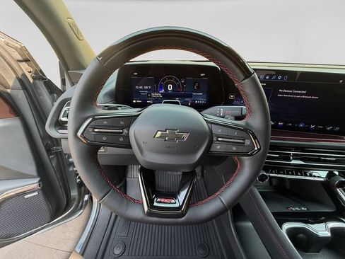 Used 2026 Chevrolet Traverse RS AWD/4WD image 13