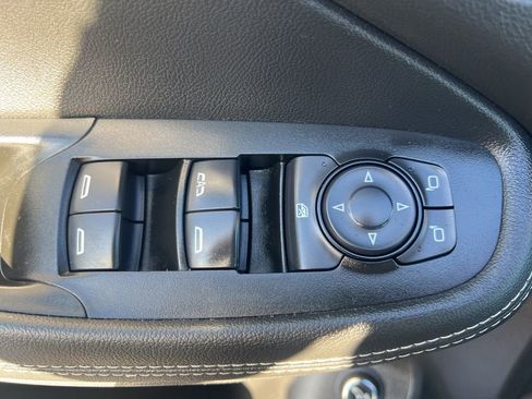 Used 2023 Buick Encore GX Essence w/ Experience Buick Package image 27