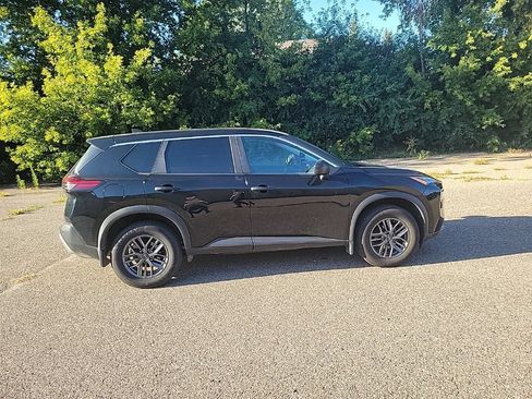 Used 2023 Nissan Rogue S AWD/4WD image 10