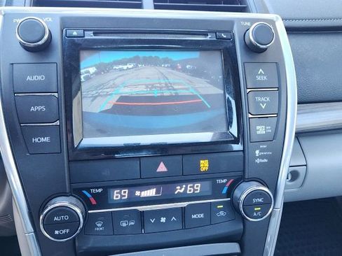 Used 2015 Toyota Camry XLE FWD image 22