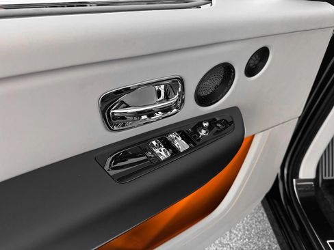 New 2026 Rolls-Royce Cullinan Black Badge image 13