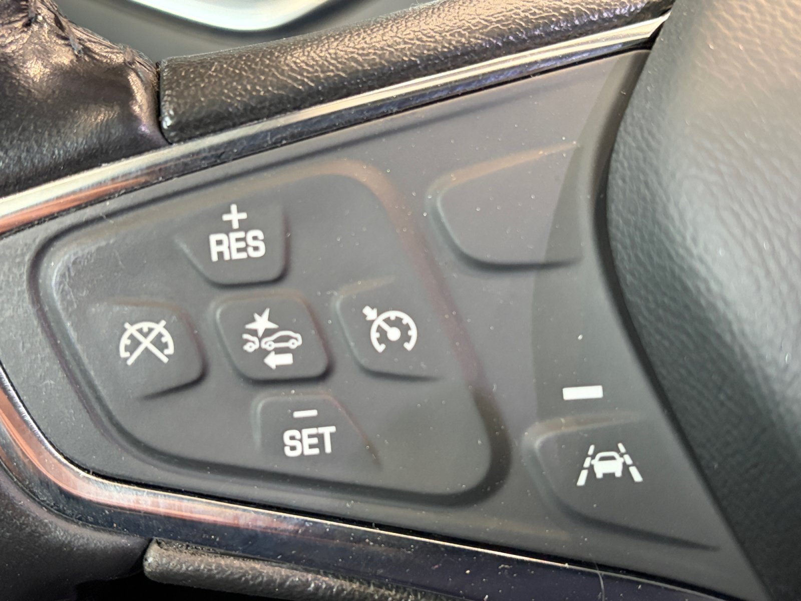 Used 2021 Chevrolet Equinox LT w/ Driver Convenience Package AWD/4WD image 20