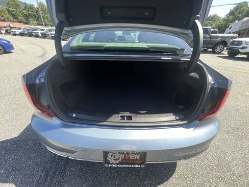 Used 2018 Volvo S90 T6 Inscription w/ Convenience Package AWD/4WD image 18