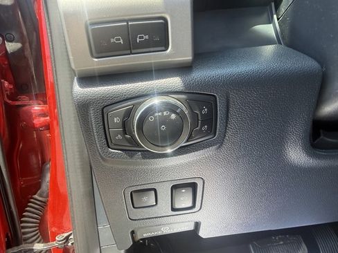 Used 2022 Ford F350 Lariat w/ Lariat Ultimate Package AWD/4WD image 25