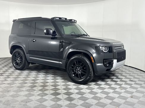 Used 2022 Land Rover Defender 90 S image 8