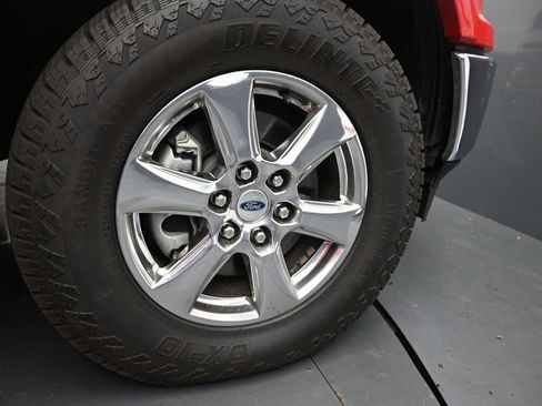 Used 2019 Ford F150 Lariat w/ Equipment Group 502A Luxury AWD/4WD image 11
