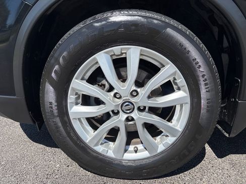 Used 2017 Nissan Rogue SV FWD image 37