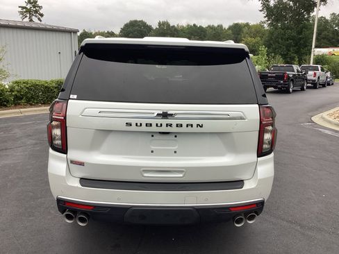 Used 2023 Chevrolet Suburban High Country w/ Premium Package 2 image 3