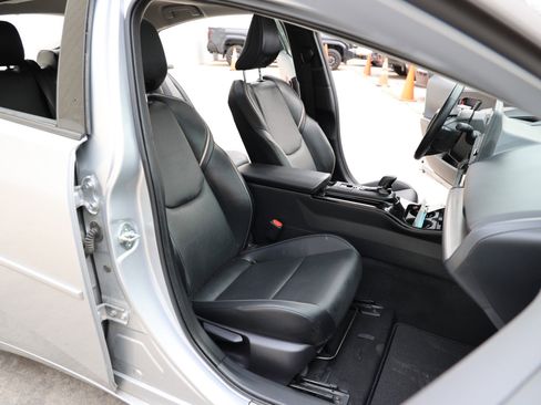 Certified 2024 Toyota Prius Limited image 59