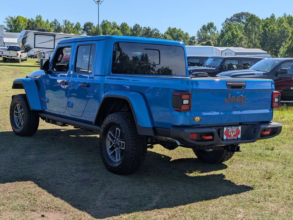 New 2026 Jeep Gladiator Mojave w/ Safety Group AWD/4WD image 5