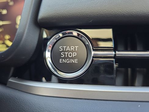 New 2025 Mitsubishi Outlander AWD image 23