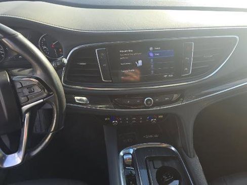 Used 2022 Buick Enclave Premium image 10