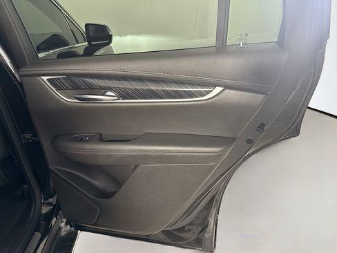 Used 2020 Cadillac XT6 Premium Luxury image 28