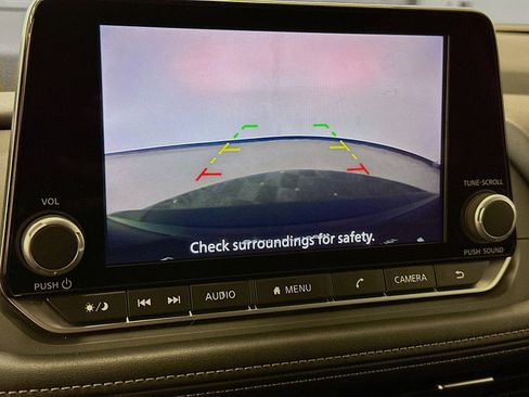 Used 2025 Nissan Rogue SV image 22