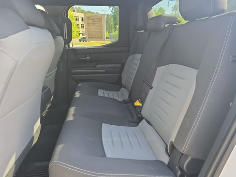 Used 2025 Toyota Tacoma TRD Sport image 16