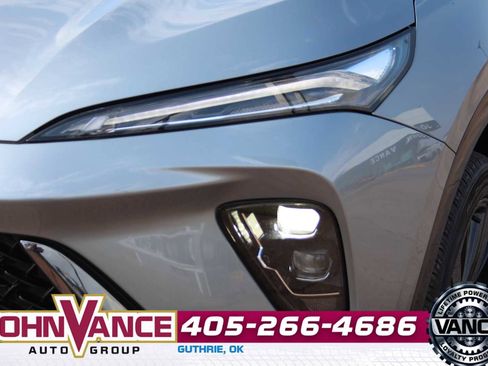 Used 2025 Buick Envision Sport Touring image 5