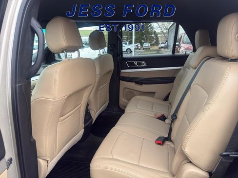 Used 2017 Ford Explorer XLT w/ Equipment Group 202A image 14