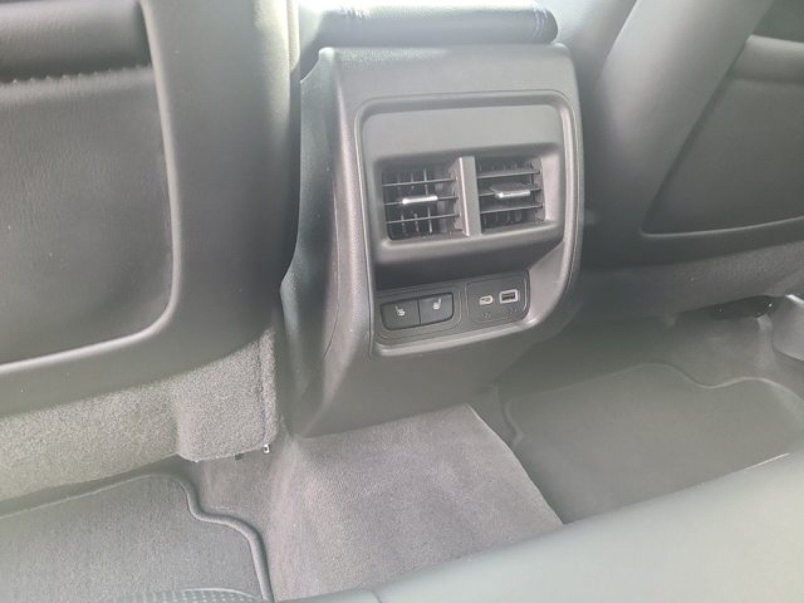 Used 2024 Cadillac XT4 Sport AWD/4WD image 36