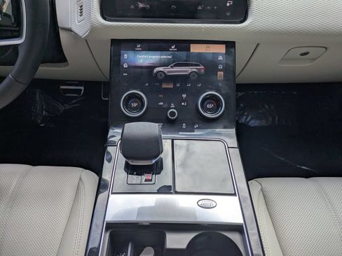 Certified 2023 Land Rover Range Rover Velar R-Dynamic S AWD/4WD image 19
