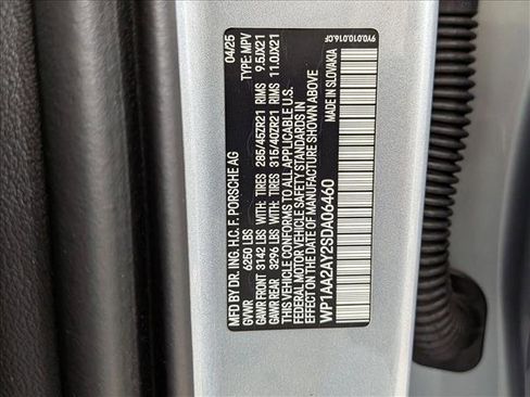 Certified 2025 Porsche Cayenne image 28