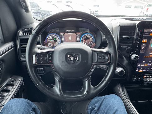Used 2022 RAM 1500 Limited w/ Body-Colour Bumper Group image 15