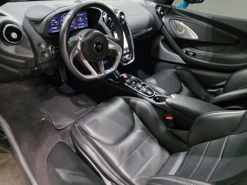 Used 2023 McLaren GT RWD image 7
