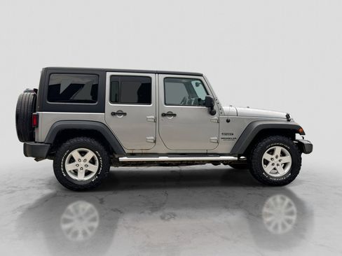 Used 2016 Jeep Wrangler Unlimited Sport w/ Quick Order Package 24S AWD/4WD image 9