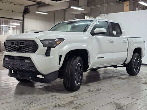 New 2026 Toyota Tacoma TRD Sport image 8
