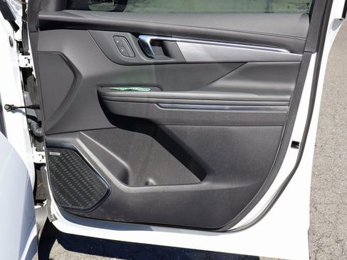 New 2025 Buick Enclave Preferred w/ LPO, Floor Liner Package FWD image 26