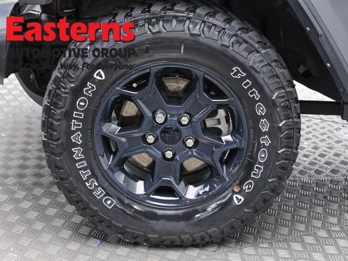 Used 2023 Jeep Wrangler Unlimited w/ Convenience Group AWD/4WD image 33
