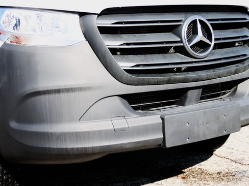 Used 2022 Mercedes-Benz Sprinter 3500 image 7