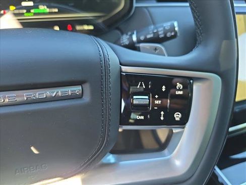 New 2025 Land Rover Range Rover SE image 17