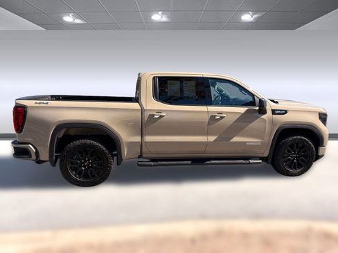 Used 2022 GMC Sierra 1500 Elevation w/ LPO, Elevation Black Package image 8