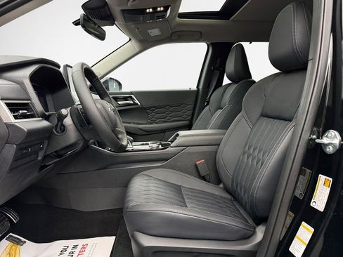 New 2026 Mitsubishi Outlander SEL image 12