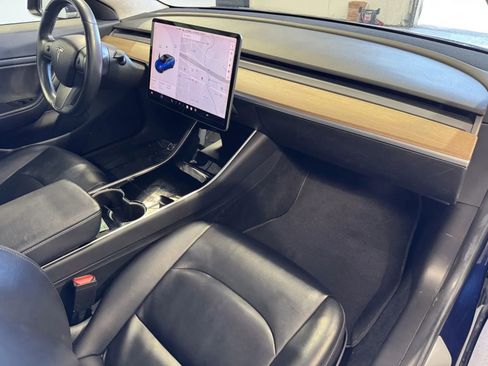 Used 2017 Tesla Model 3 Long Range image 5