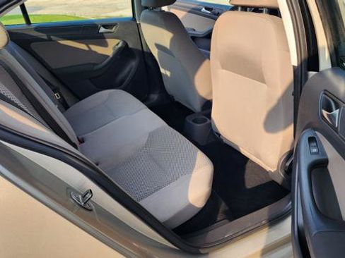 Used 2012 Volkswagen Jetta Sedan FWD image 15