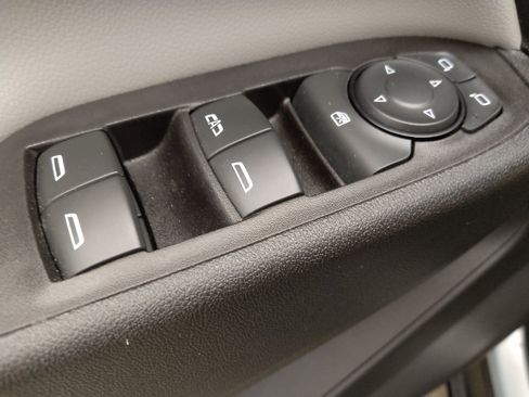 Used 2022 Chevrolet Equinox LT FWD image 27