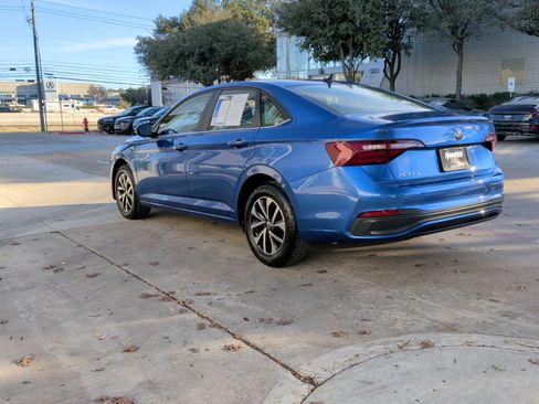 Used 2023 Volkswagen Jetta S image 8