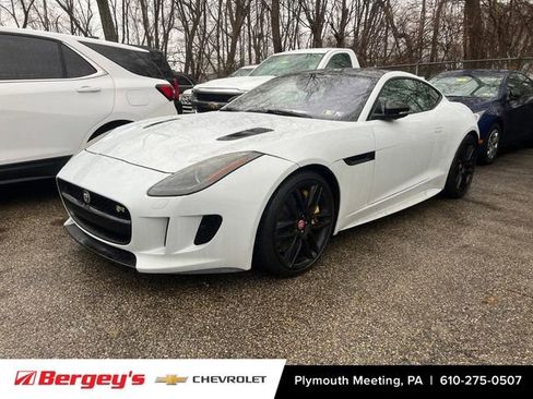Used 2017 Jaguar F-TYPE R image 8